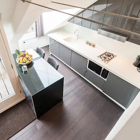 Numa Oosterpark Aparthotel 3*