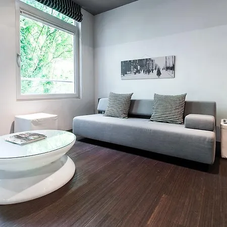 Numa Oosterpark Aparthotel 3*